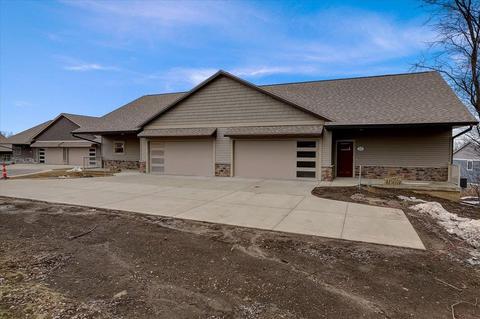 91 Sienna Hills Cir, Mount Horeb, WI 53572