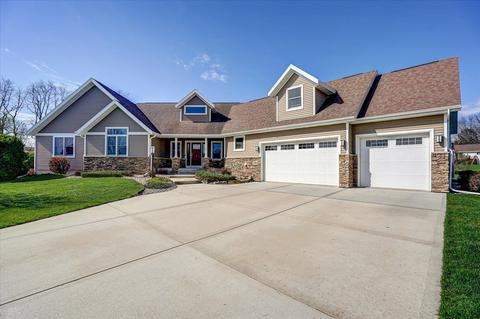 708 Smithland Ln, Cottage Grove, WI 53527