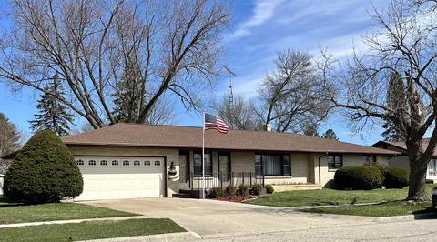 2020 Bond Pl, Janesville, WI 53548