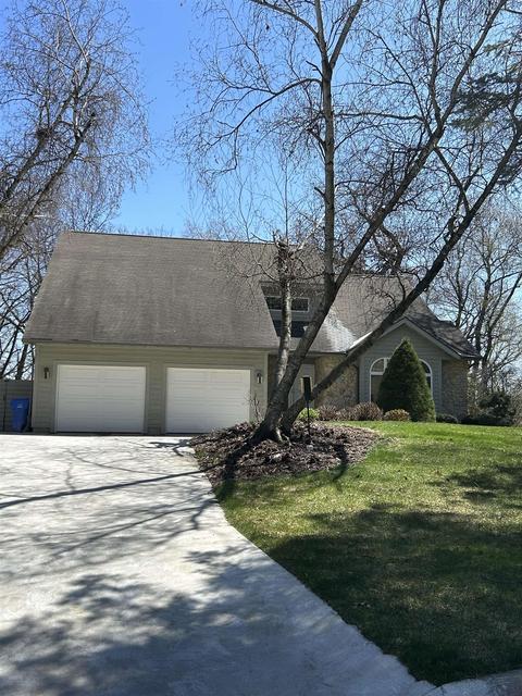 5797 Ivanhoe Cir, Fitchburg, WI 53711