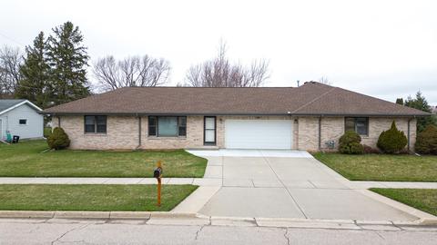 2517 Black Bridge Rd, Janesville, WI 53545