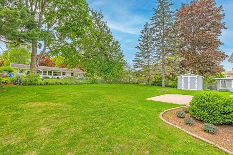 2302 Brentwood Pkwy, Madison, WI 53704
