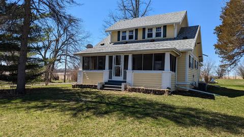 2320 Mckinley Ave, Beloit, WI 53511