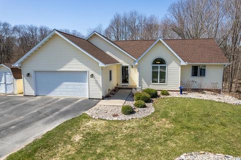 s5593 Glacier Drive, Baraboo, WI 53913