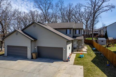 1043 N Thompson Dr, Madison, WI 53704