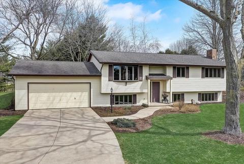 8416 N Birdie Ln, Evansville, WI 53536