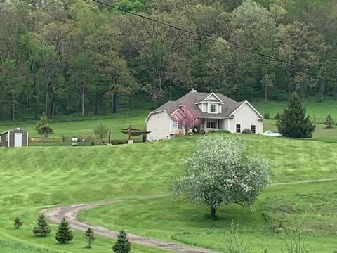 26912 Section Hollow Ln, Richland Center, WI 53581