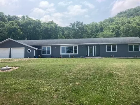 607 Highway 80, Muscoda, WI 53573
