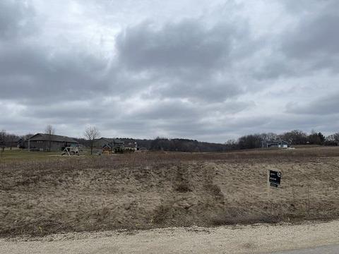 L41 E Turning Leaf Place, Milton, WI 53563