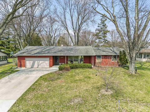 5410 Eighmy Rd, Mcfarland, WI 53558