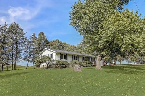 728 Sherman Dr, Marshall, WI 53559