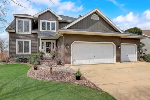 712 S 2nd St, Mount Horeb, WI 53572