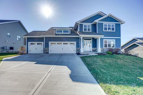 725 Maple Dr, Mount Horeb, WI 53572