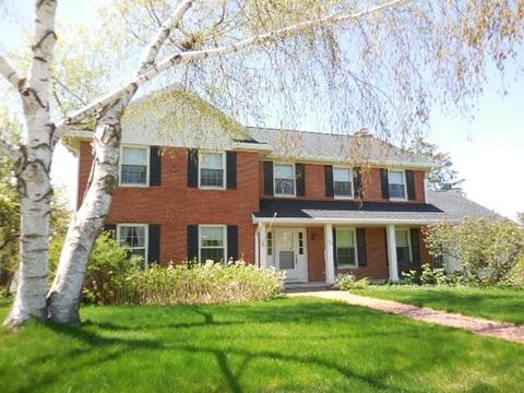 400 S Roosevelt Dr, Beaver Dam, WI 53916