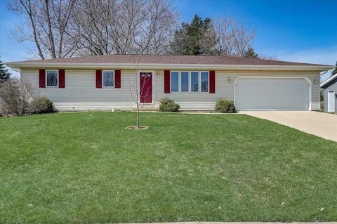 145 Thomson Ln, Oregon, WI 53575