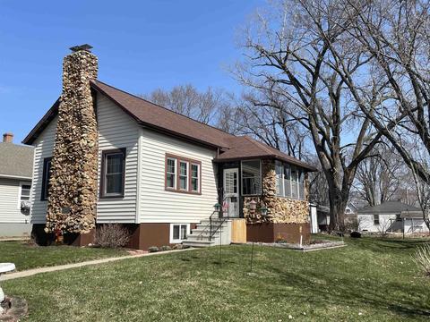 809 Prairie St, Mauston, WI 53948
