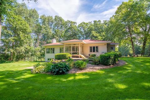 4221 Sunset Rdg, Cottage Grove, WI 53527