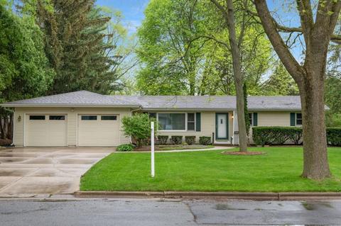 5713 Crabapple Ln, Madison, WI 53711