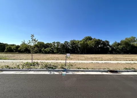 7798 Bluestem Trl, Deforest, WI 53532