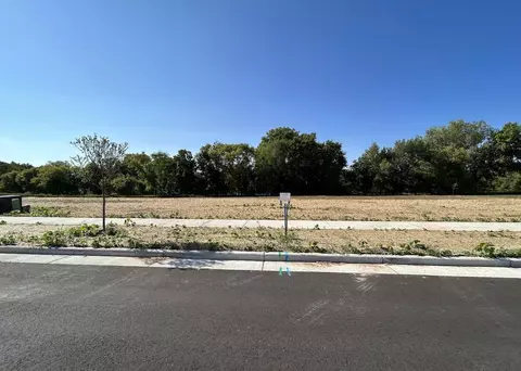 7800 Bluestem Trl, Deforest, WI 53532