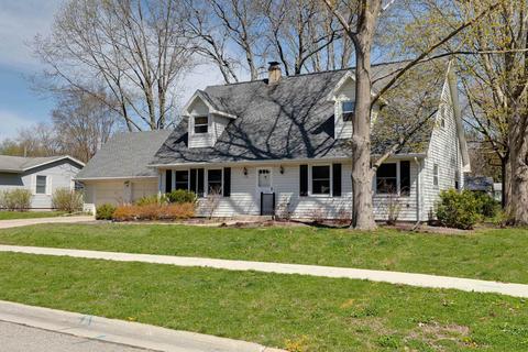 716 Roby Rd, Stoughton, WI 53589