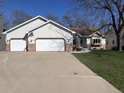 5511 Chestnut Ln, Mcfarland, WI 53558