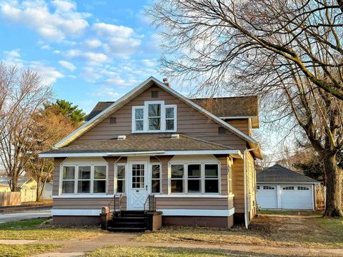 320 E Wisconsin St, Prairie Du Chien, WI 53821