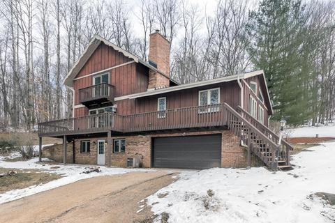 21504 Bishop Ln, Richland Center, WI 53581
