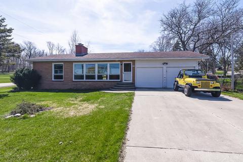 3303 Quam Dr, Stoughton, WI 53589