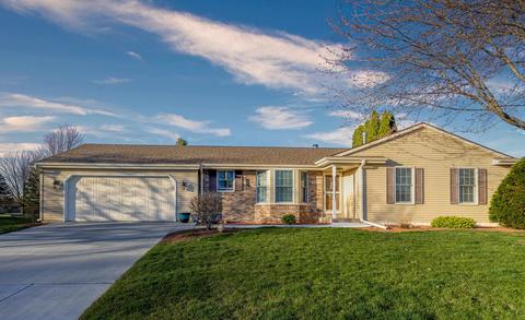4515 Hearthridge Dr, Janesville, WI 53546