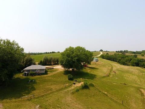 49194 Hilldale Rd, Wauzeka, WI 53826