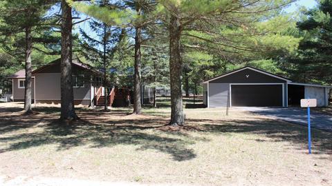 2046 Blackhawk St, Friendship, WI 53934