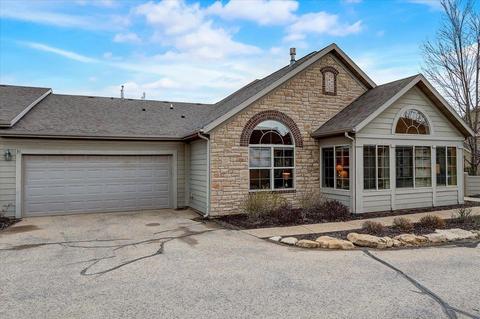 31 Pond View Way, Fitchburg, WI 53711