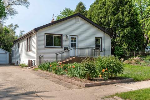 1949 Schlimgen Ave, Madison, WI 53704