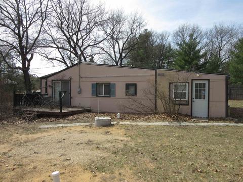 274 Beech St, Oxford, WI 53952