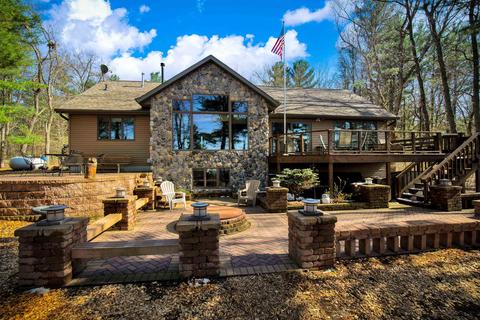 1820 Badger Ct, Arkdale, WI 54613