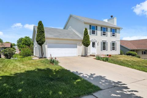 2124 Blue Heron Ct, Stoughton, WI 53589