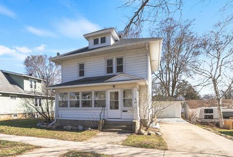 528 W Pleasant St, Portage, WI 53901