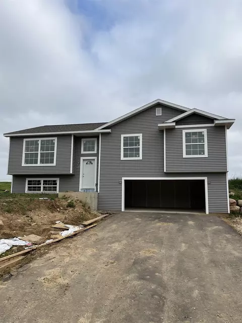 111 Dexter Dr, Cambria, WI 53923