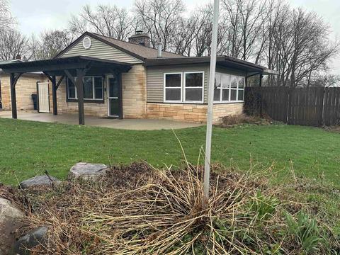 418 S Washington St, New Lisbon, WI 53950
