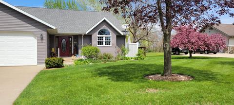105 Wildwood Ct, Boscobel, WI 53805
