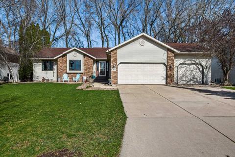 869 Chalfont Dr, Sun Prairie, WI 53590