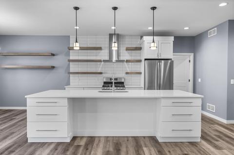 208 W Gonstead Rd, Mount Horeb, WI 53572