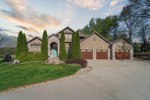 8241 N Ridge Trl, Milton, WI 53563