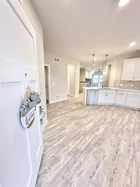 381 Isham St, Stoughton, WI 53589