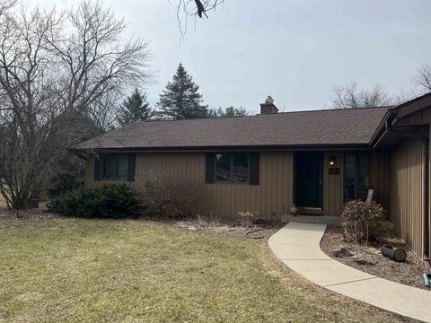 3235 Hemmingway Dr, Janesville, WI 53545