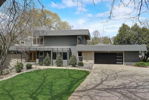 7025 Lake Rd, Deforest, WI 53532