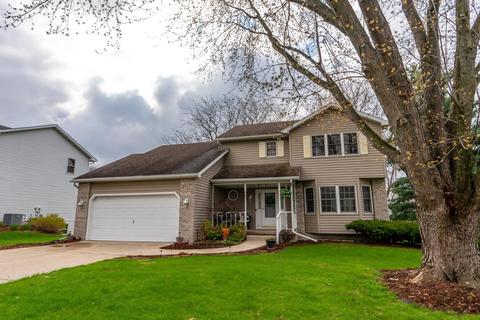 1533 Twilight Trl, Madison, WI 53716
