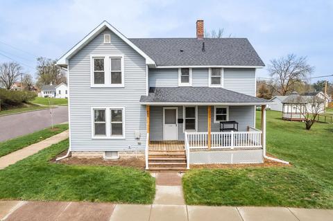 603 4th St, Reedsburg, WI 53959