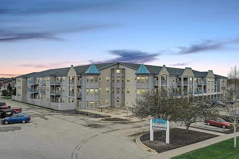 2320 Jackson St #208, Stoughton, WI 53589